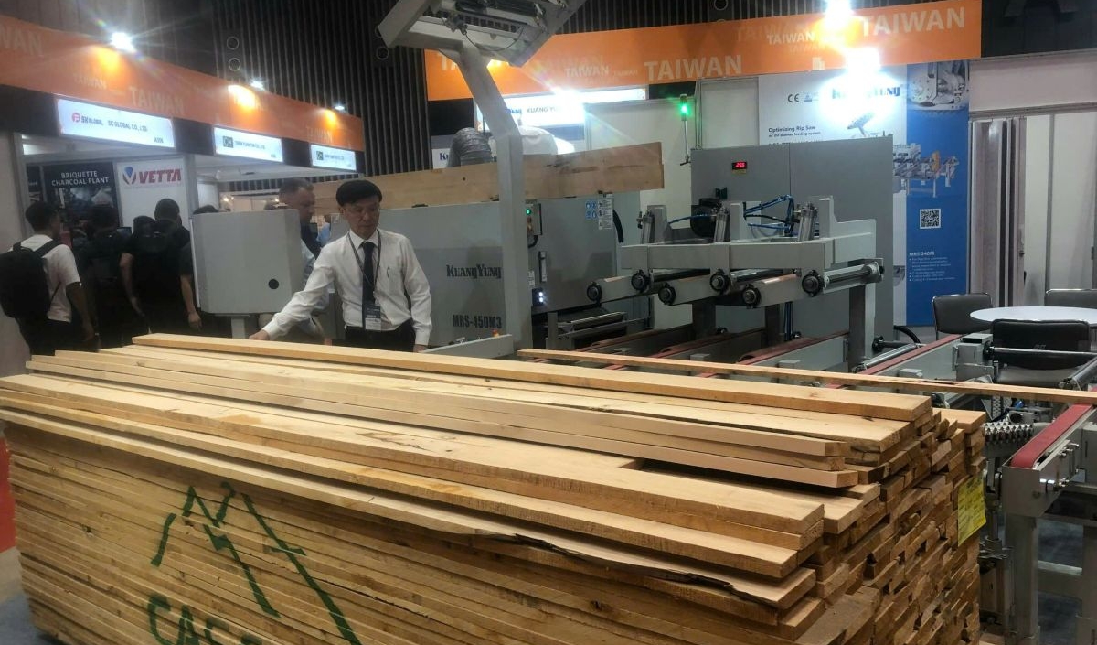 Doanh nghiệp xuất khẩu sản phẩm gỗ “vững tay chèo” giữ đà tăng trưởng